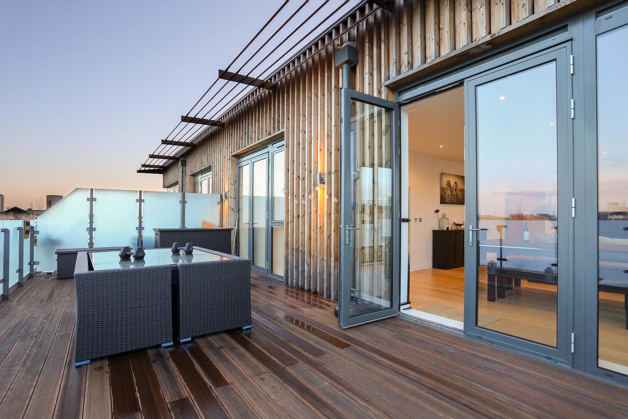 Appartamento 2 Bedroom Penthouse In Canada Water With Balcony
