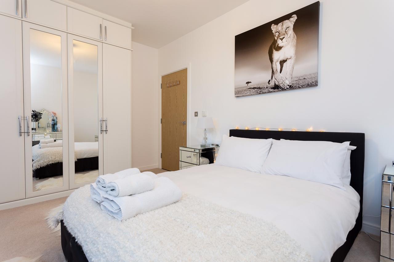 Appartamento 2 Bedroom Penthouse In Canada Water With Balcony Londra